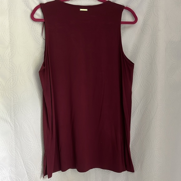 Sleeveless Burgundy Top - Picture 4 of 4